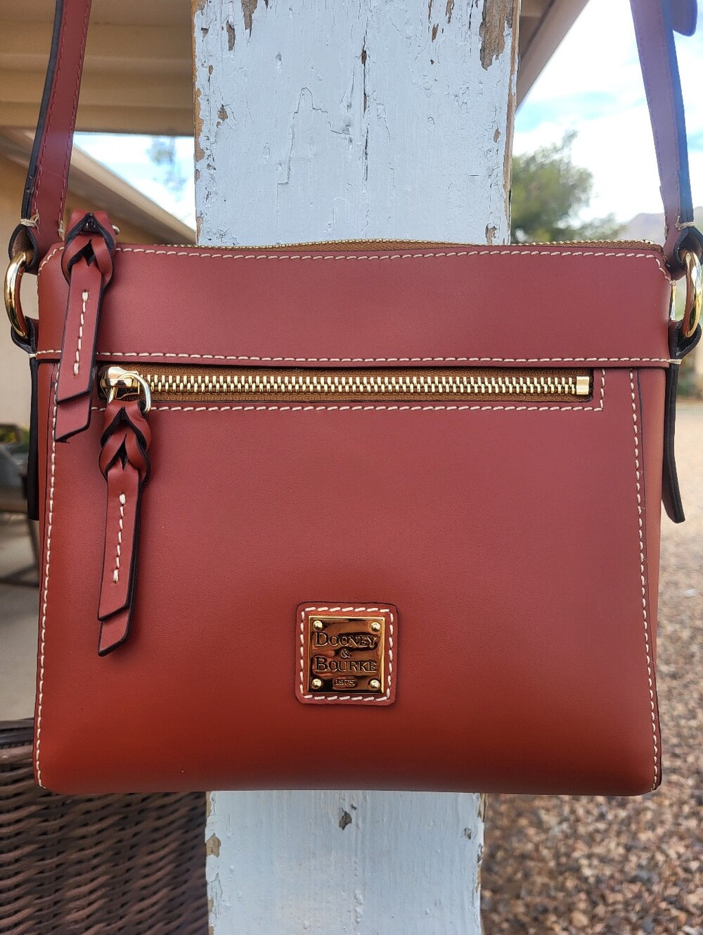 Dooney And Bourke Penrose Allison Brown Smooth Leather Crossbody Bag.
